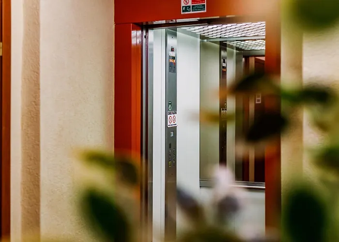 Villa Antares I & II